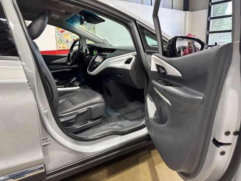 Used 2020 Chevrolet Bolt Premier w/ Infotainment Package FWD image 77