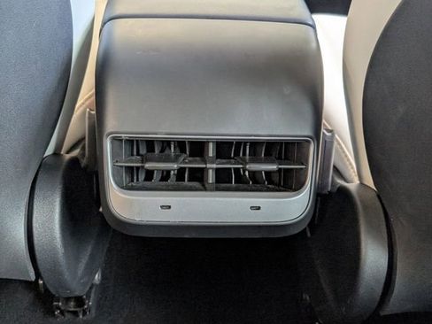 Used 2023 Tesla Model 3 Standard Range image 14