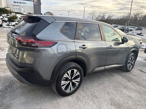 Certified 2022 Nissan Rogue SV image 5