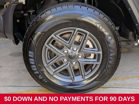 Used 2025 Jeep Wrangler Unlimited Sport AWD/4WD image 31