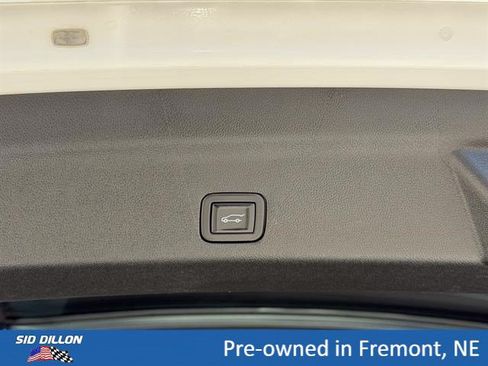 Used 2023 GMC Yukon Denali Ultimate AWD/4WD image 7