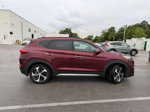 Used 2017 Hyundai Tucson Limited w/ Limited Ultimate Package 03 FWD image 5
