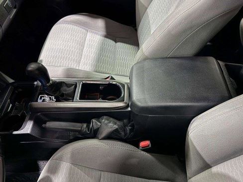 Used 2019 Toyota Tacoma SR5 RWD image 56