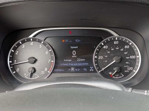 Used 2024 Nissan Frontier SV AWD/4WD image 29