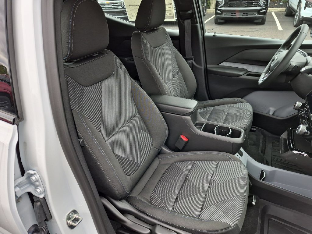 New 2027 Chevrolet Bolt LT w/ Comfort Package FWD image 27