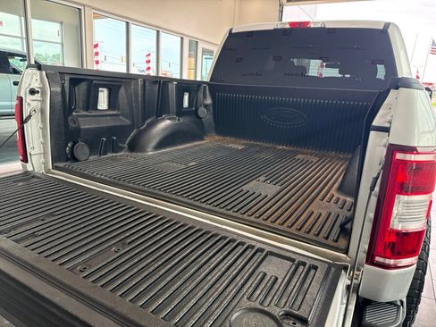 Used 2018 Ford F150 XLT AWD/4WD image 8