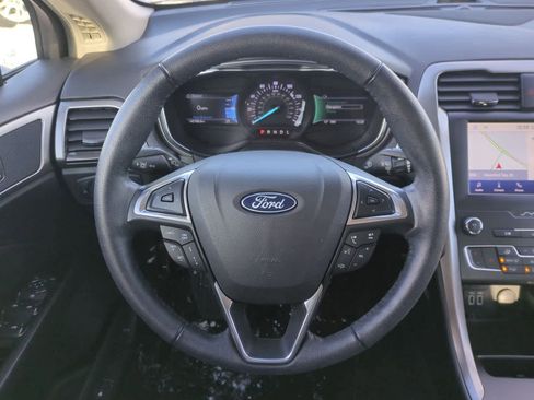 Used 2020 Ford Fusion SEL image 20