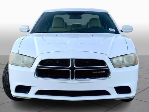 Used 2011 Dodge Charger SE image 3
