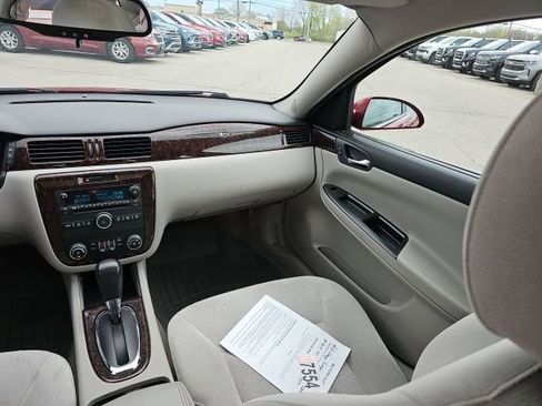 Used 2013 Chevrolet Impala LT w/ LT Sunroof Package FWD image 27