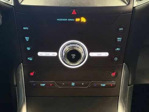 Used 2020 Ford Edge Titanium image 44