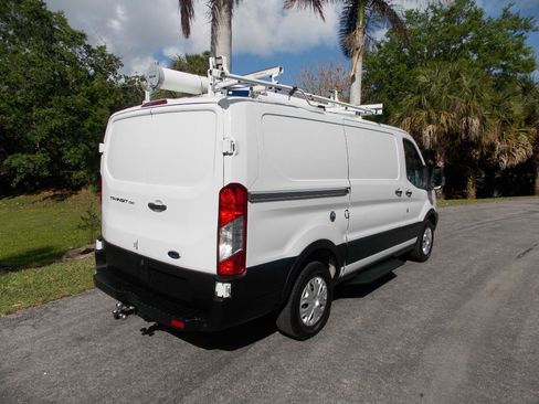 Used 2019 Ford Transit 250 130 Low Roof image 5