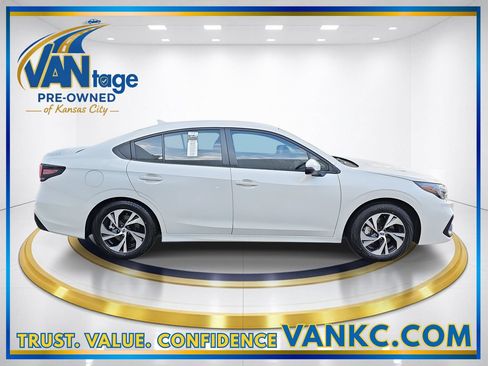 Certified 2025 Subaru Legacy Premium AWD/4WD image 5