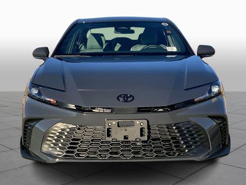 Used 2026 Toyota Camry SE image 3