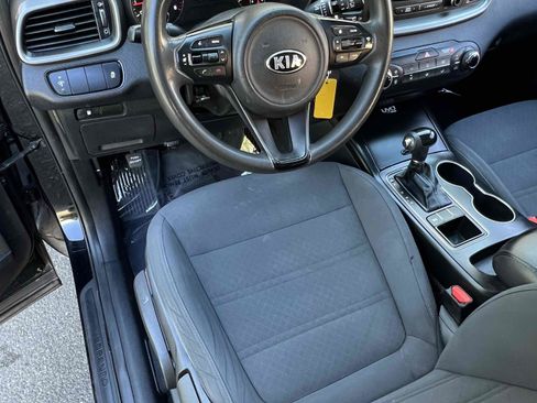 Used 2016 Kia Sorento FWD image 21