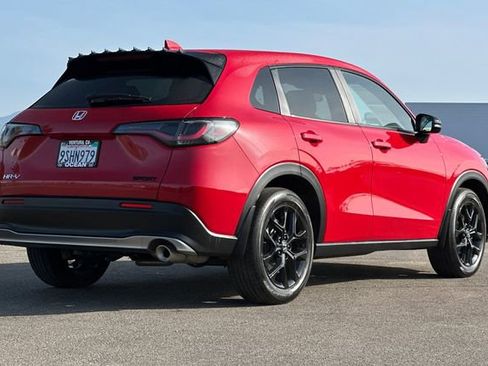 Certified 2025 Honda HR-V Sport image 4