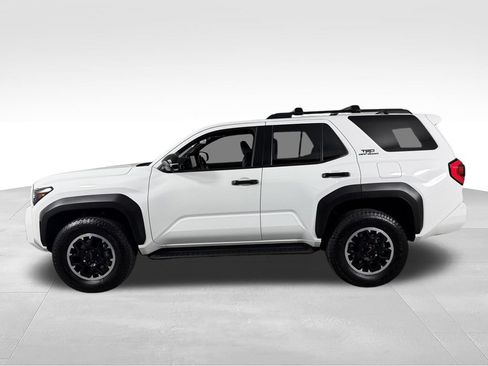 Used 2025 Toyota 4Runner TRD Off-Road Premium w/ Tow Technology Package AWD/4WD image 10