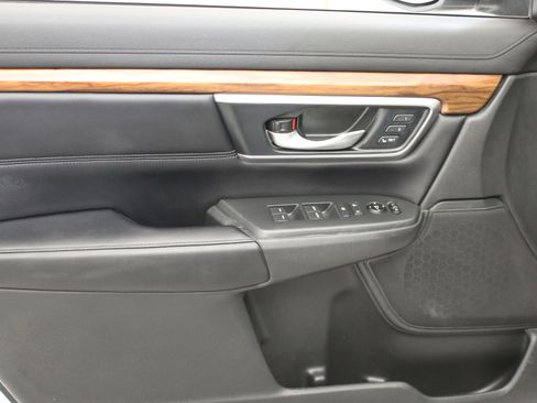 Used 2018 Honda CR-V Touring image 20