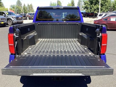 Certified 2025 Toyota Tacoma SR5 image 28