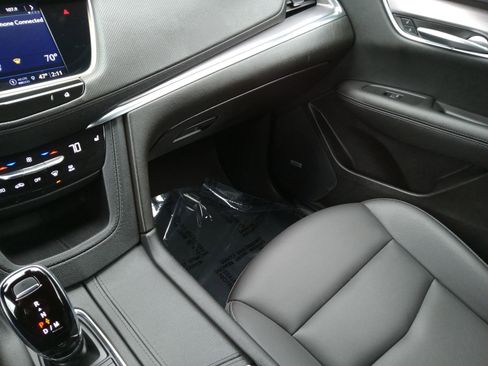 Certified 2023 Cadillac XT5 Luxury AWD/4WD image 18