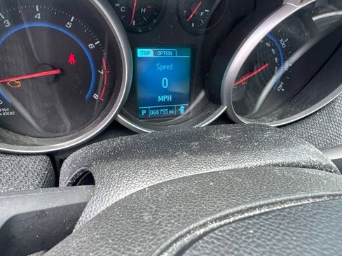 Used 2015 Chevrolet Cruze LT FWD image 15