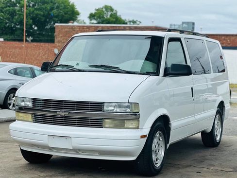 Used 2004 Chevrolet Astro w/ LS Preferred Equipment Group RWD image 3