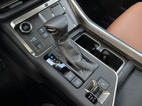 Used 2026 Lexus GX 550 w/ Accessory Package (2T) AWD/4WD image 51