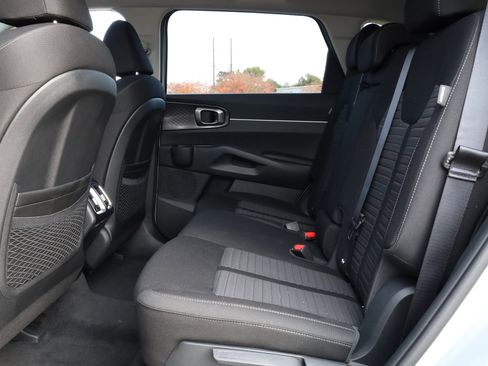 New 2026 Kia Sorento LX image 13