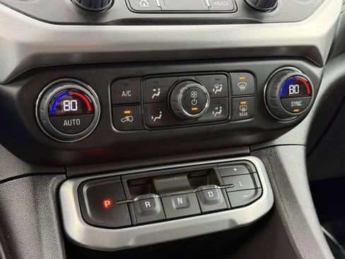 Certified 2023 GMC Acadia SLE w/ Driver Convenience Package image 2