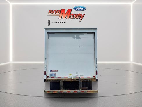 Used 2022 Ford F550 2WD Regular Cab Super Duty image 4