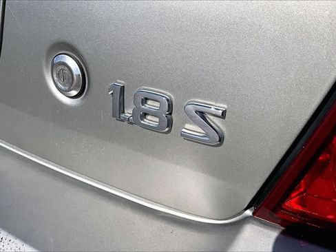 Used 2004 Nissan Sentra S FWD image 9