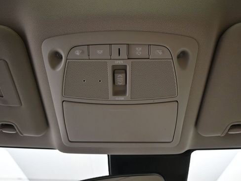 Used 2019 Nissan Rogue SV w/ Sun & Sound Touring Package image 18