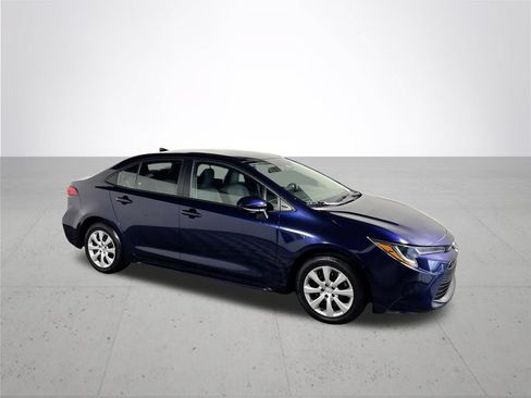 Used 2024 Toyota Corolla LE FWD image 4
