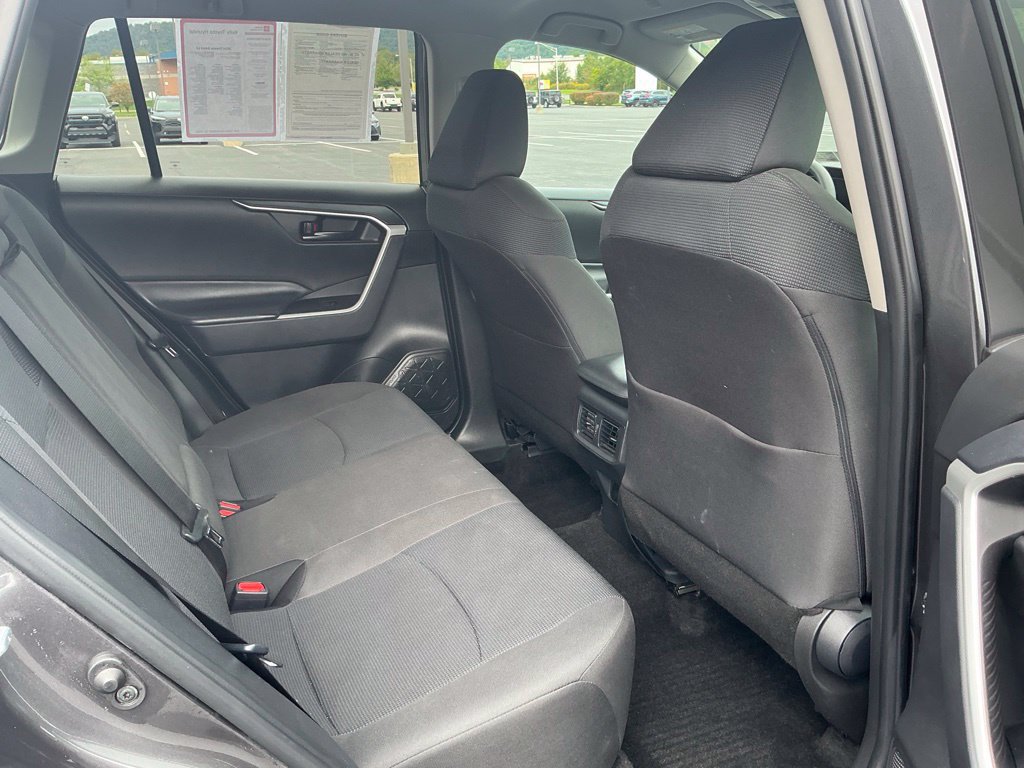 Certified 2024 Toyota RAV4 LE AWD/4WD image 34