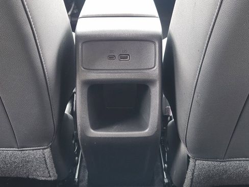 Used 2025 Chevrolet Trax LT FWD image 28