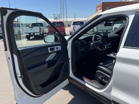 Used 2022 Ford Explorer ST w/ Equipment Group 401A image 16