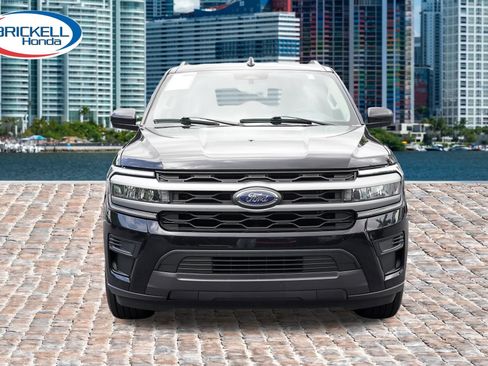 Used 2024 Ford Expedition Max XLT RWD image 2