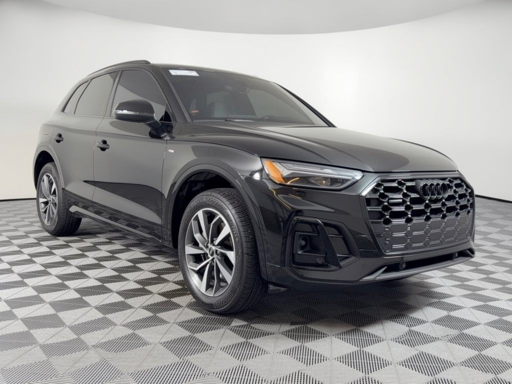 Used 2024 Audi Q5 2.0T Premium w/ Summer of Audi Package AWD/4WD image 7