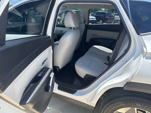 Used 2026 Hyundai Tucson SEL FWD image 11