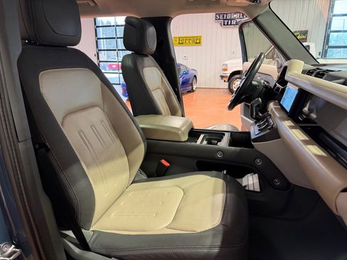 Used 2021 Land Rover Defender 110 X-Dynamic HSE image 25