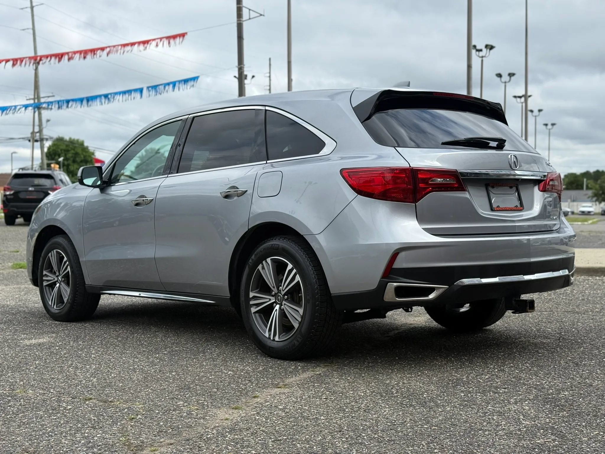 Used 2018 Acura MDX SH-AWD image 3