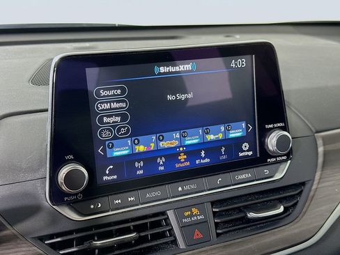 Used 2025 Nissan Altima 2.5 SV FWD image 29
