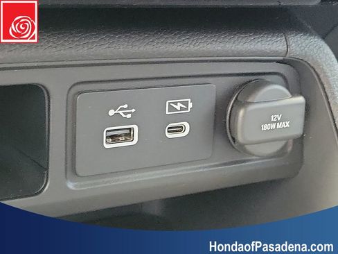 New 2025 Honda Pilot EX-L image 9