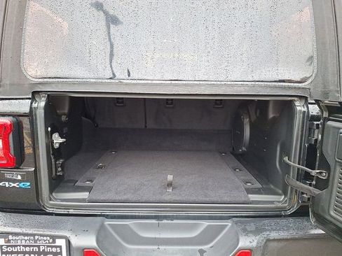 Used 2021 Jeep Wrangler Unlimited Sahara image 30