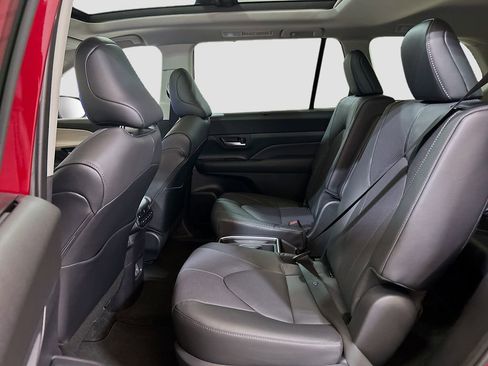 New 2026 Toyota Grand Highlander FWD image 23