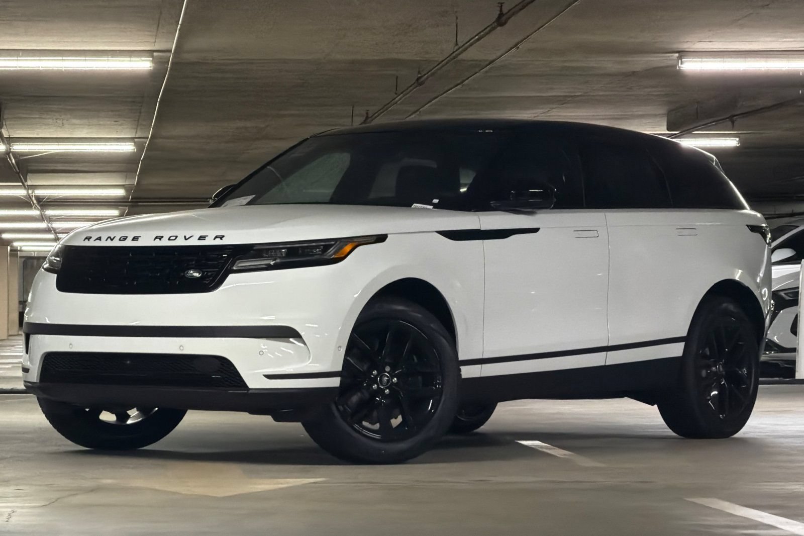 New 2026 Land Rover Range Rover Velar S AWD/4WD image 1