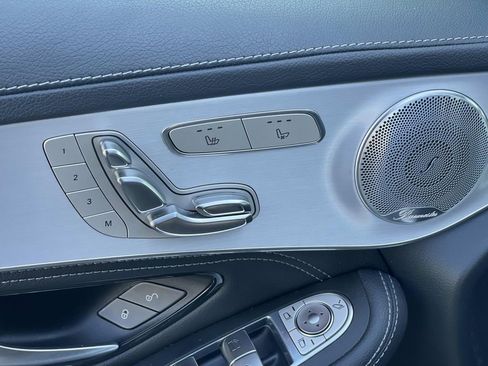 Used 2019 Mercedes-Benz GLC 350e 4MATIC image 19