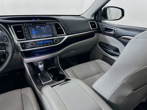 Used 2015 Toyota Highlander Limited image 23