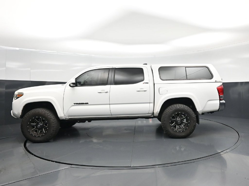 Used 2017 Toyota Tacoma SR5 w/ Tow Package AWD/4WD image 25