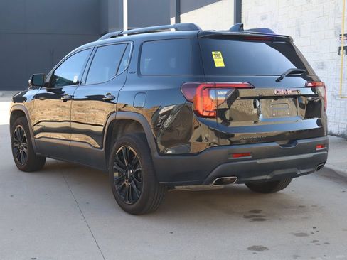 Used 2023 GMC Acadia SLT w/ Elevation Edition FWD image 3