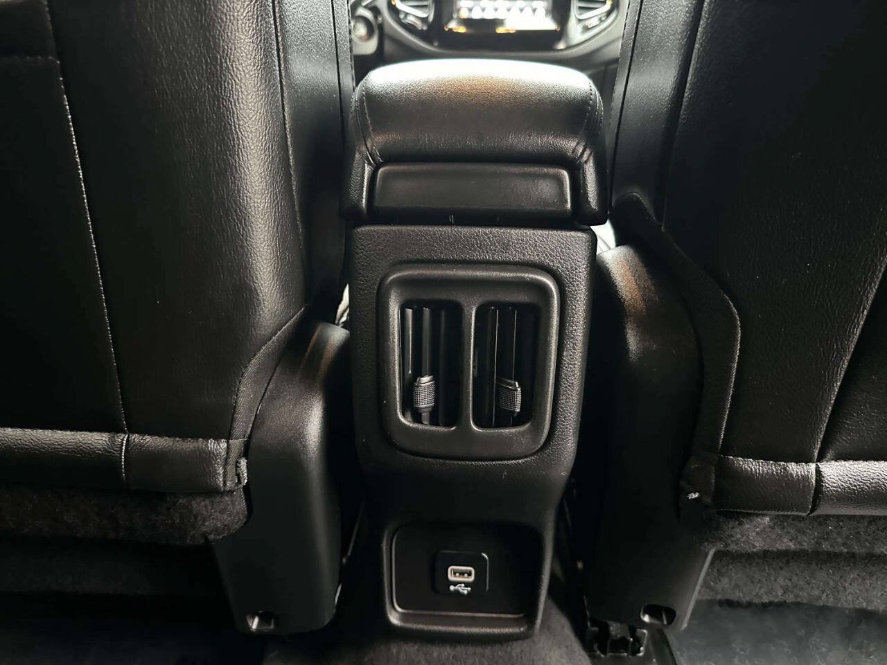 Used 2020 Jeep Compass Latitude AWD/4WD image 17